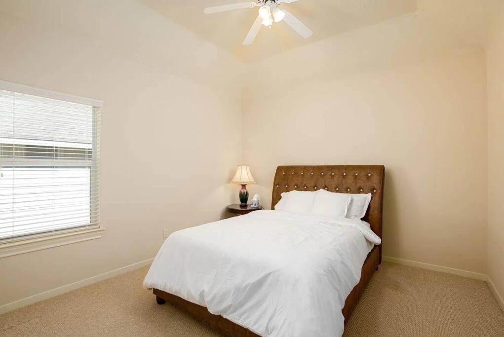 Bedroom With 3.5-bathroom Near Golf Course! Holiday home Cypress