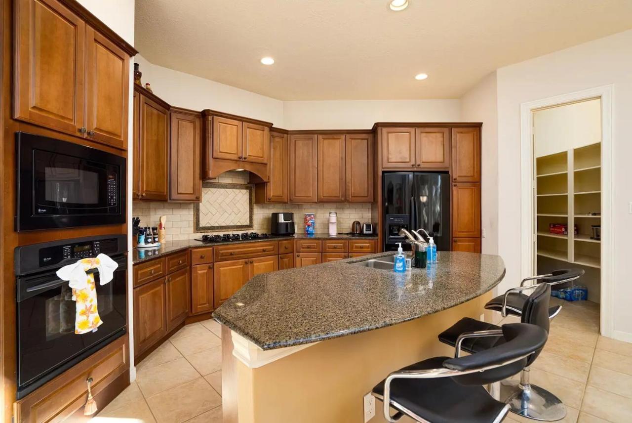 Bedroom With 3.5-bathroom Near Golf Course! Cypress